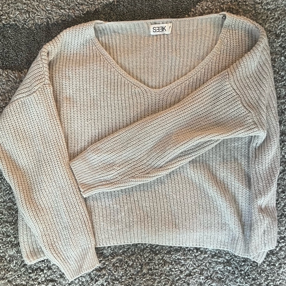 beige SEEK the label cropped sweater